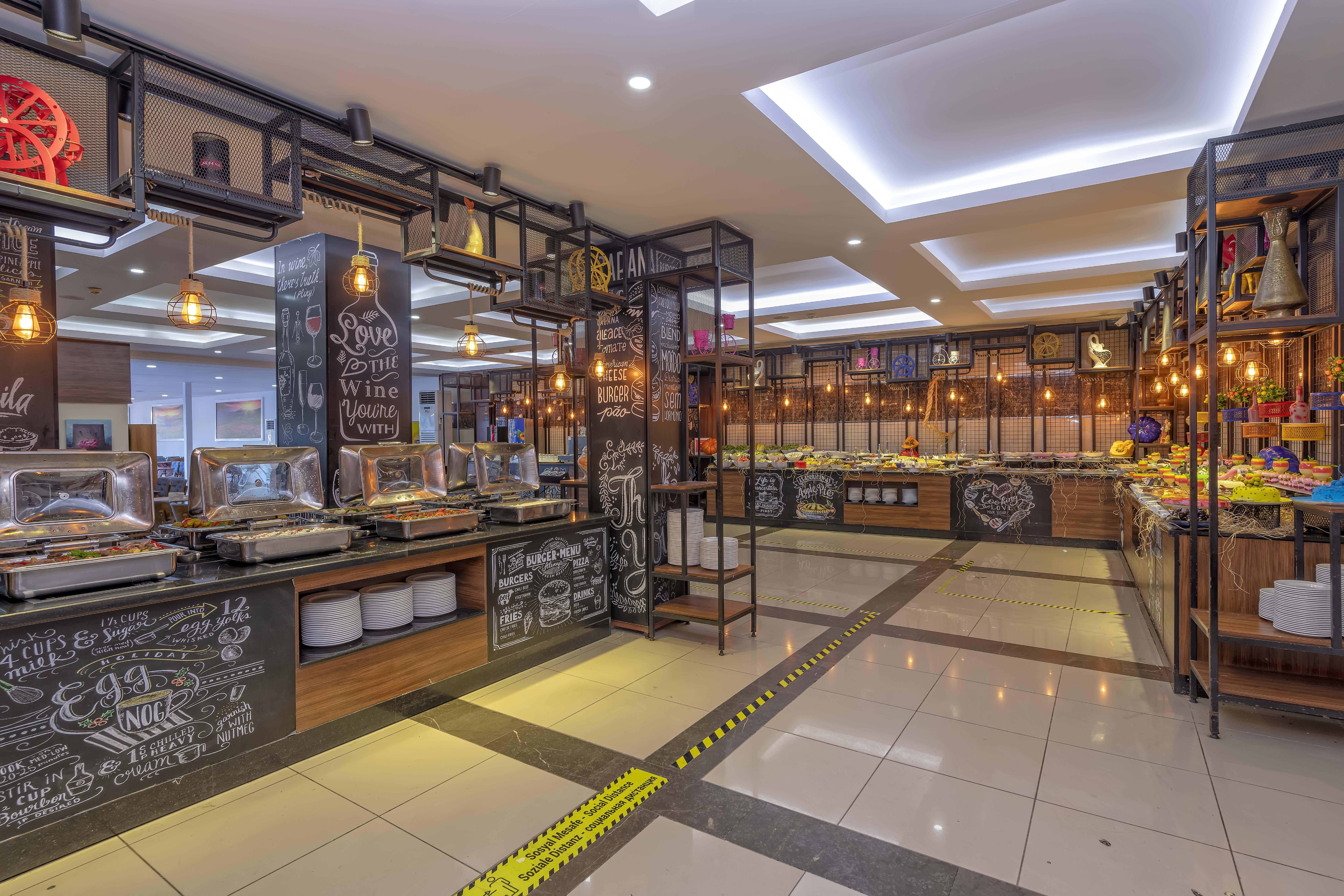 阿尔马斯酒店 凯梅尔 外观 照片